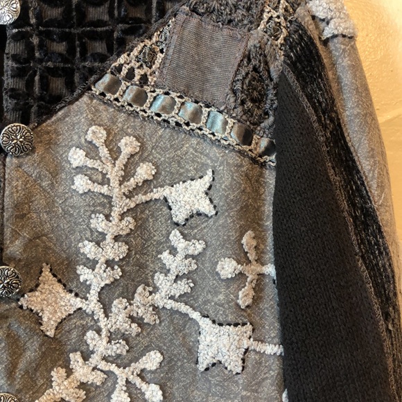 Coldwater creek patchwork sweater. Size S - Picture 3 of 7